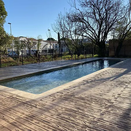 Bel T2 Avec Terrasse Privative Et Parking à - Fr-1-553-299