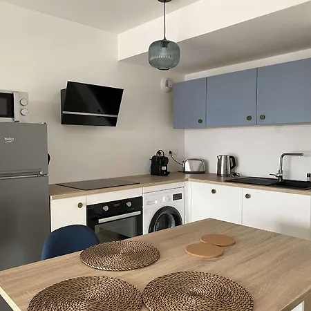 Bel T2 Avec Terrasse Privative Et Parking A - Fr-1-553-299 Apartment Balaruc-les-Bains